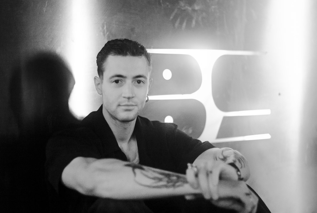 BLUR Performance - Black & White